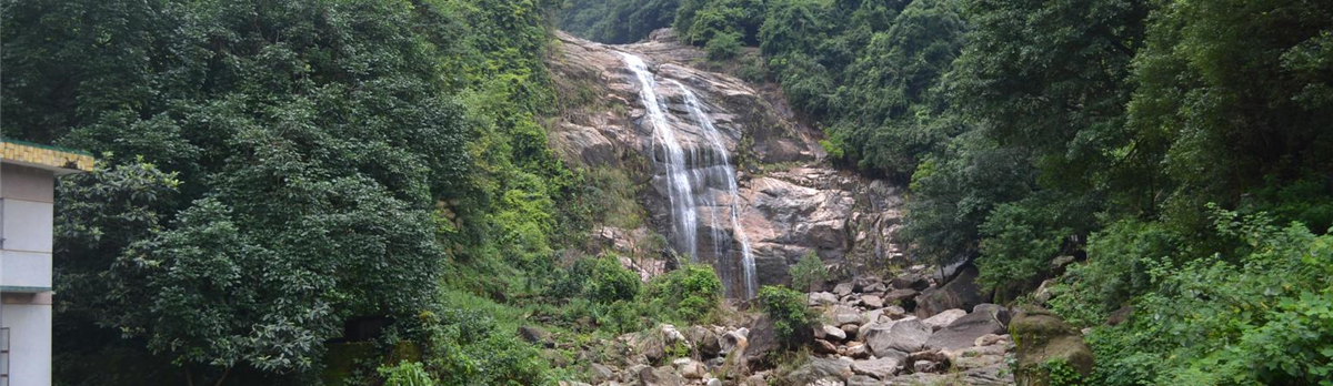 清遠(yuǎn)觀音山溯溪 